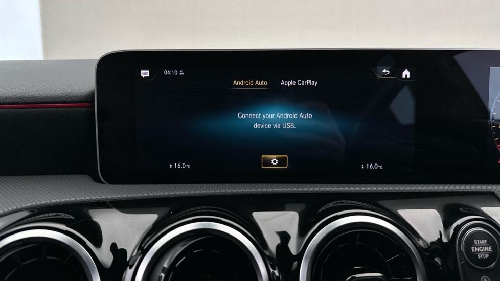 Apple Car Play & Android Auto