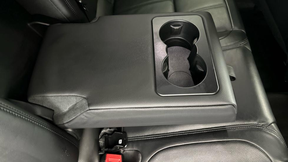 Rear Armrest/ Cup Holder