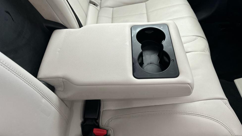 Rear Armrest/ Cup Holder