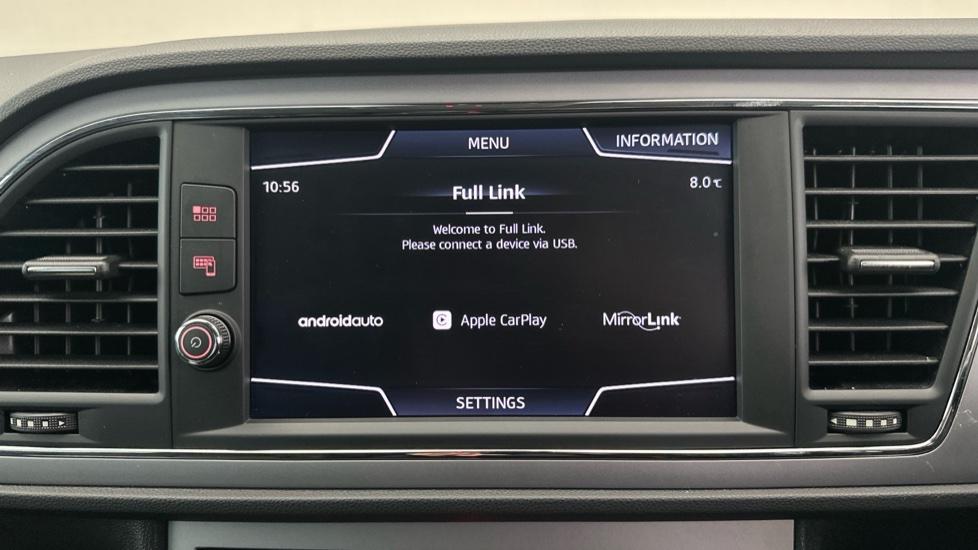 Apple Car Play & Android Auto