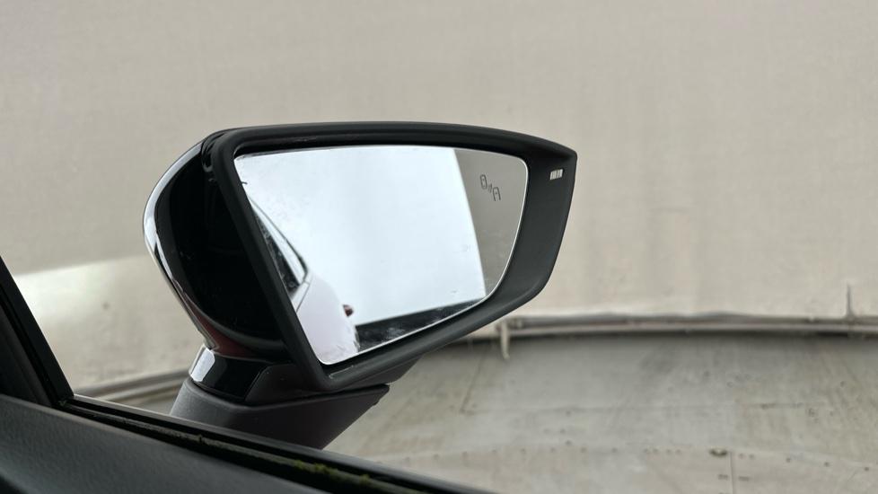 Blind Spot Monitoring System 