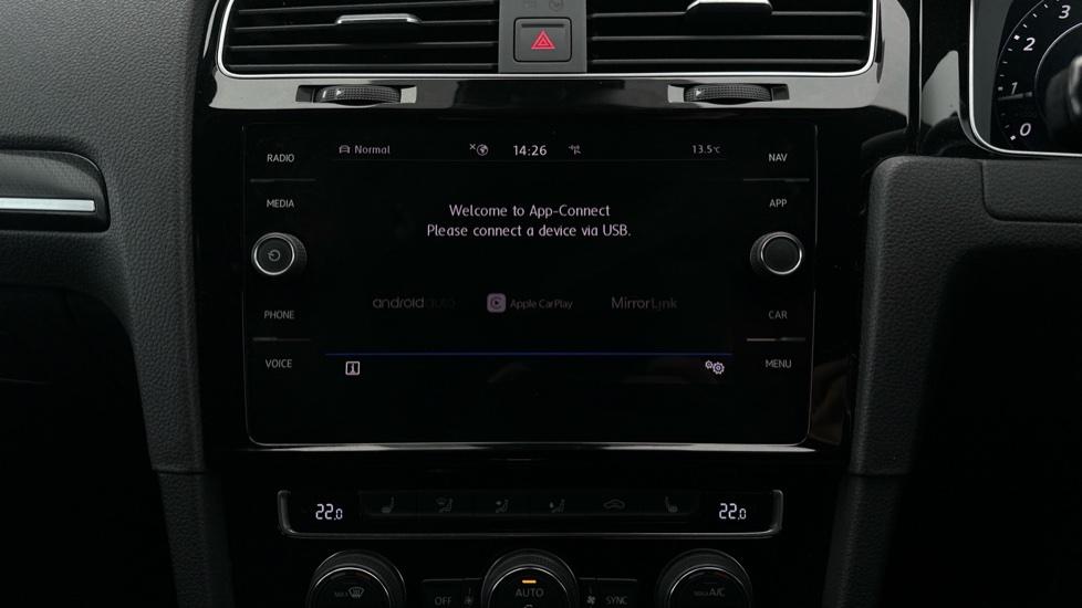 Apple Car Play & Android Auto