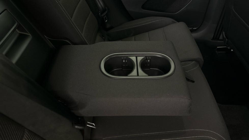 Rear Armrest/ Cup Holder