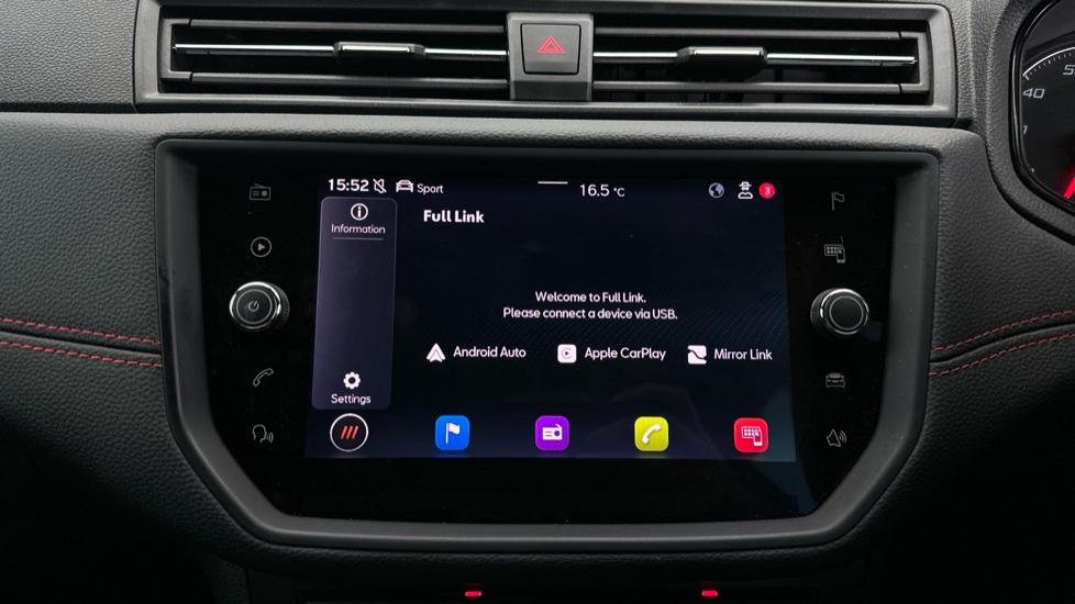 Apple Car Play & Android Auto