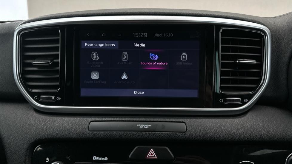 Bluetooth / Apple CarPlay / Android Auto 