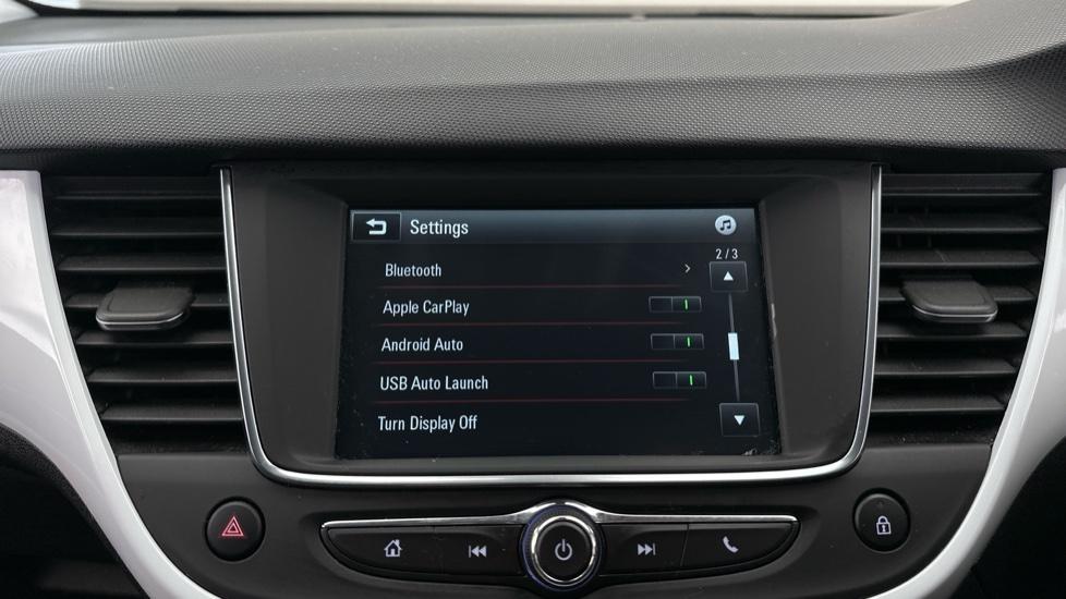 Apple Car Play & Android Auto