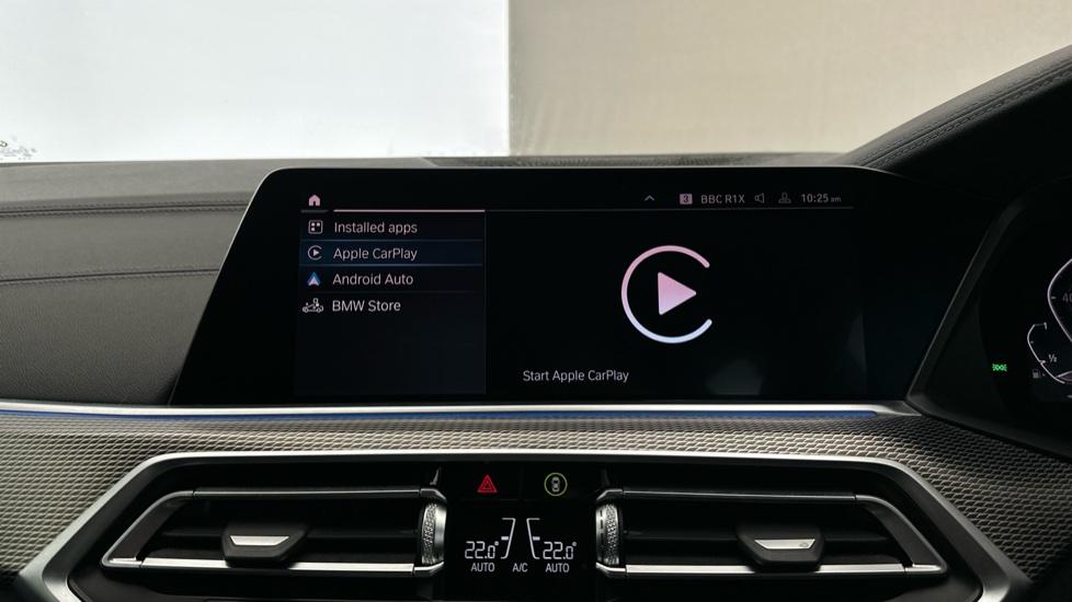 Apple Car Play & Android Auto