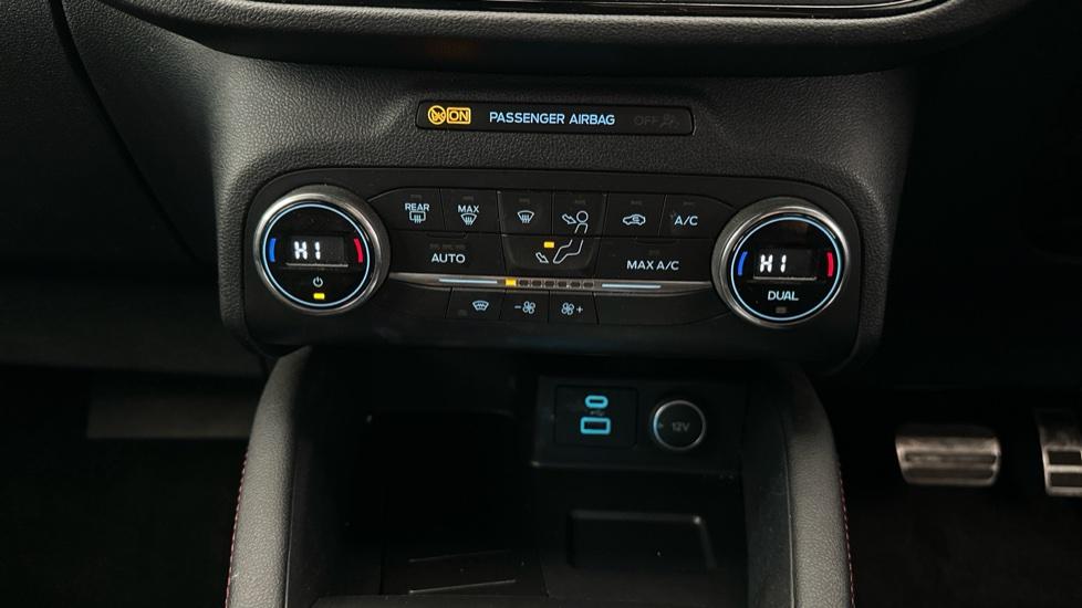 Air Conditioning /Dual Climate Control 