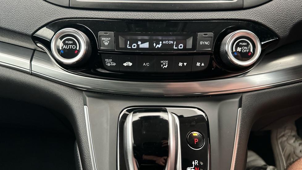 Dual Climate Control / Air Conditioning 