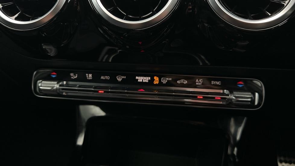 Air Conditioning /Dual Climate Control 