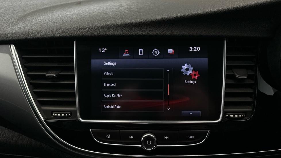 Apple Car Play & Android Auto