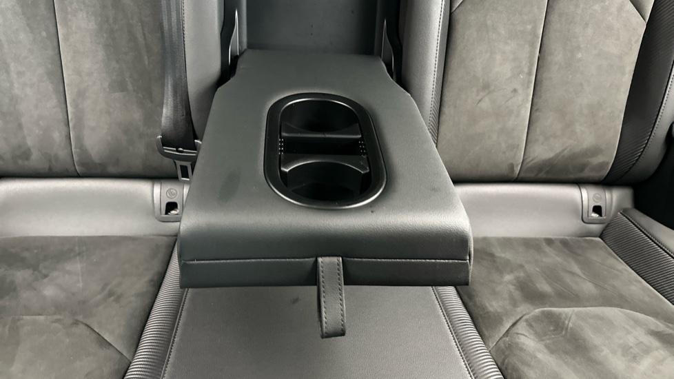 Rear Armrest/ Cup Holder