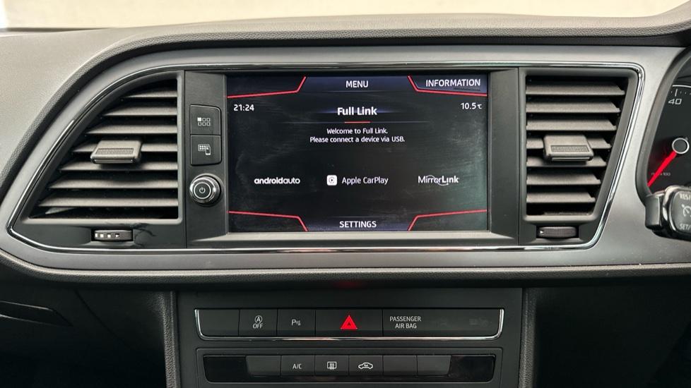 Apple Car Play & Android Auto