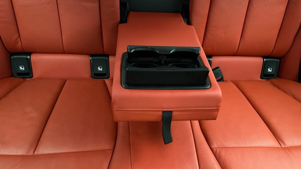 Rear Armrest/ Cup Holder