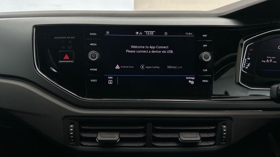 Apple Car Play & Android Auto