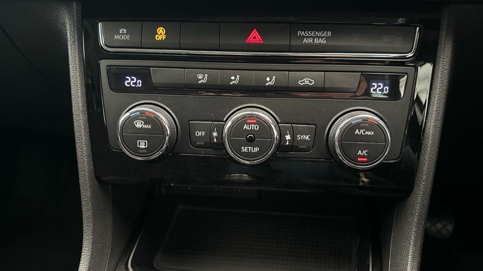 Auto Stop/Start/Air Conditioning /Dual Climate Control 