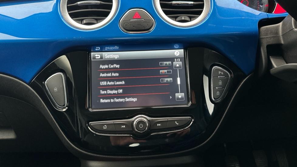 Apple Car Play & Android Auto