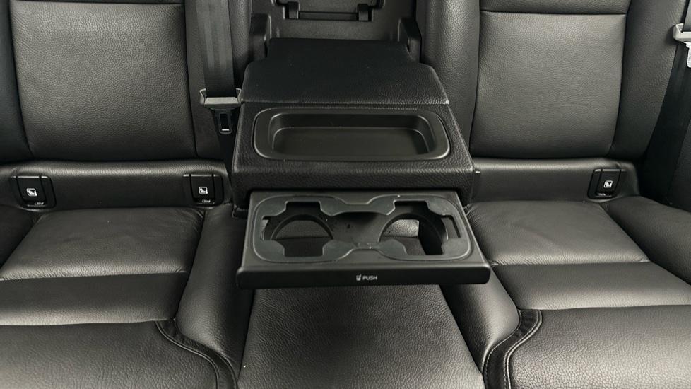 Rear Armrest/ Cup Holder