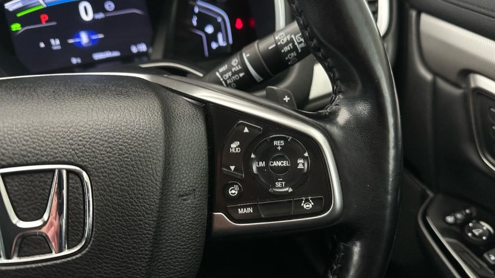 Cruise Control /Paddle Shift / Speed Limiter /Heated Steering Wheel 