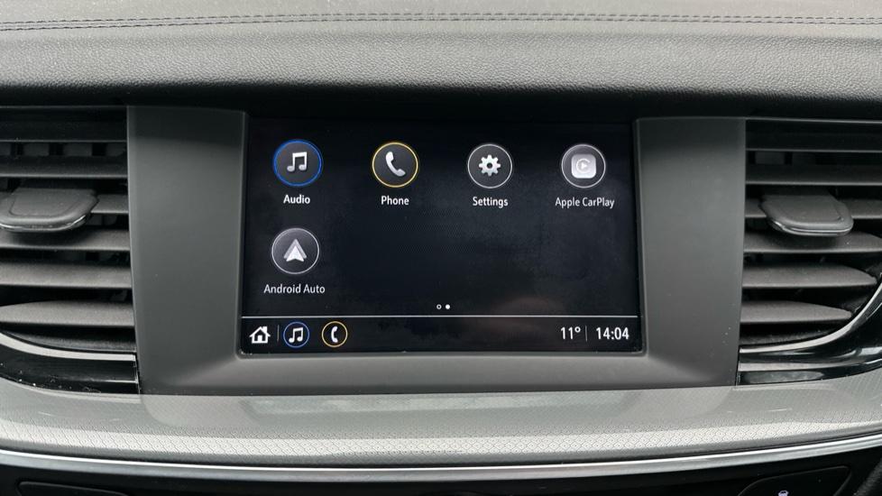 Apple Car Play & Android Auto