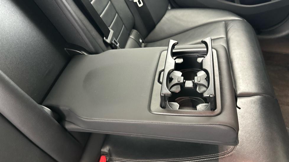 Rear Armrest/ Cup Holder