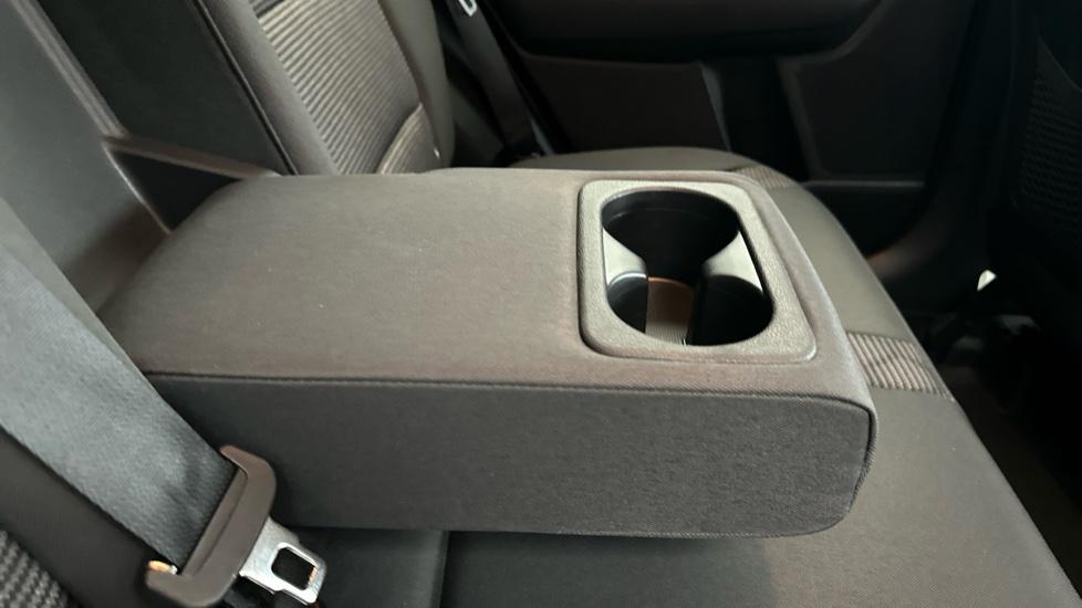 Rear Armrest/ Cup Holder