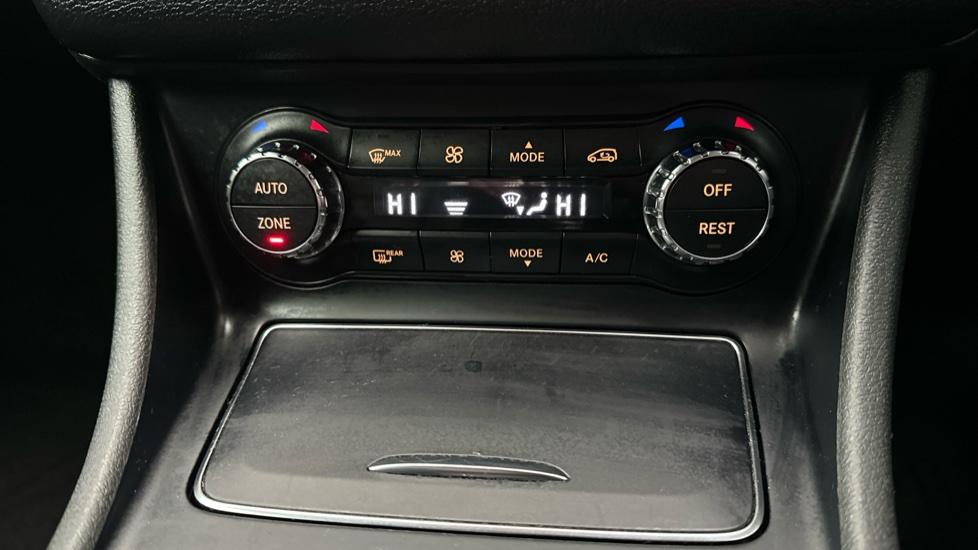 Air Conditioning /Dual Climate Control 