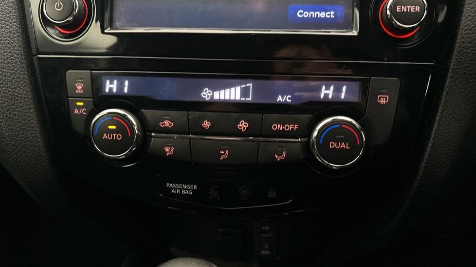 Air Conditioning /Dual Climate Control 