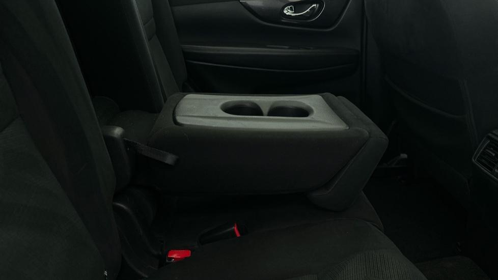 Rear Armrest/ Cup Holder