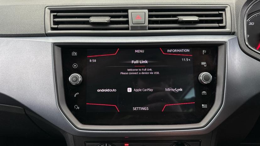 Apple Car Play & Android Auto