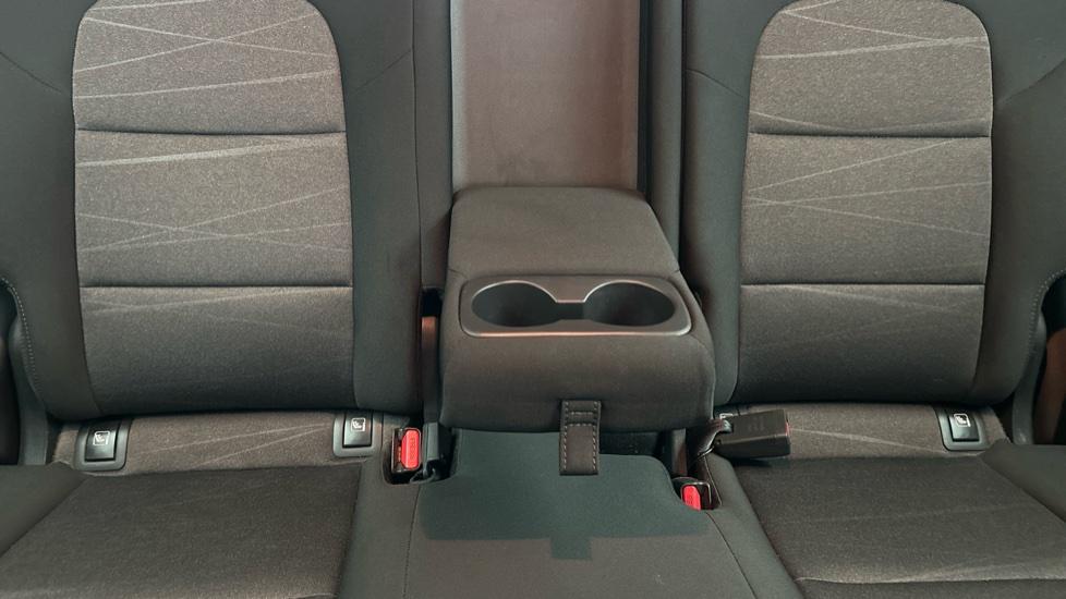 Rear Armrest/ Cup Holder