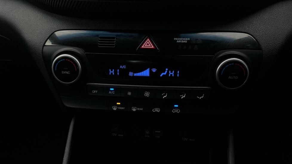 Air Conditioning /Dual Climate Control 