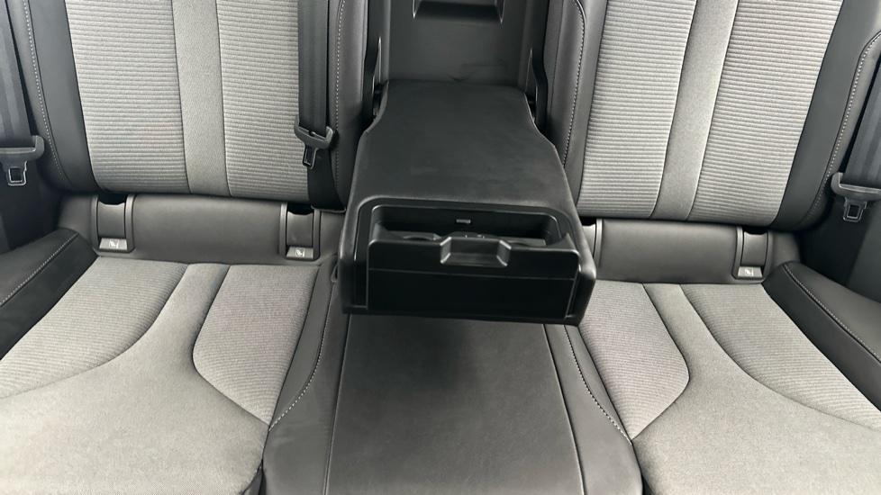 Rear Armrest/ Cup Holder