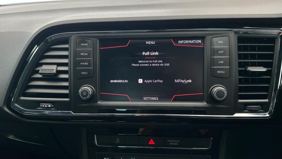 Apple Car Play & Android Auto