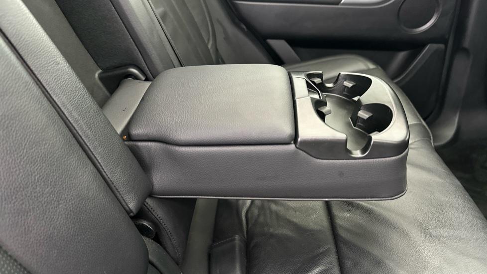 Rear Armrest/ Cup Holder