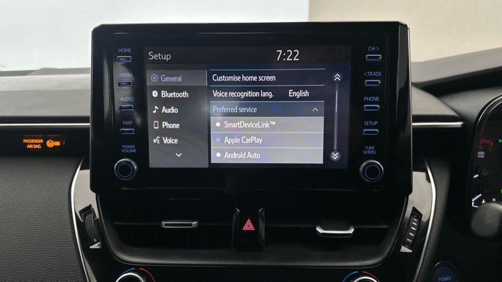 Apple Car Play & Android Auto