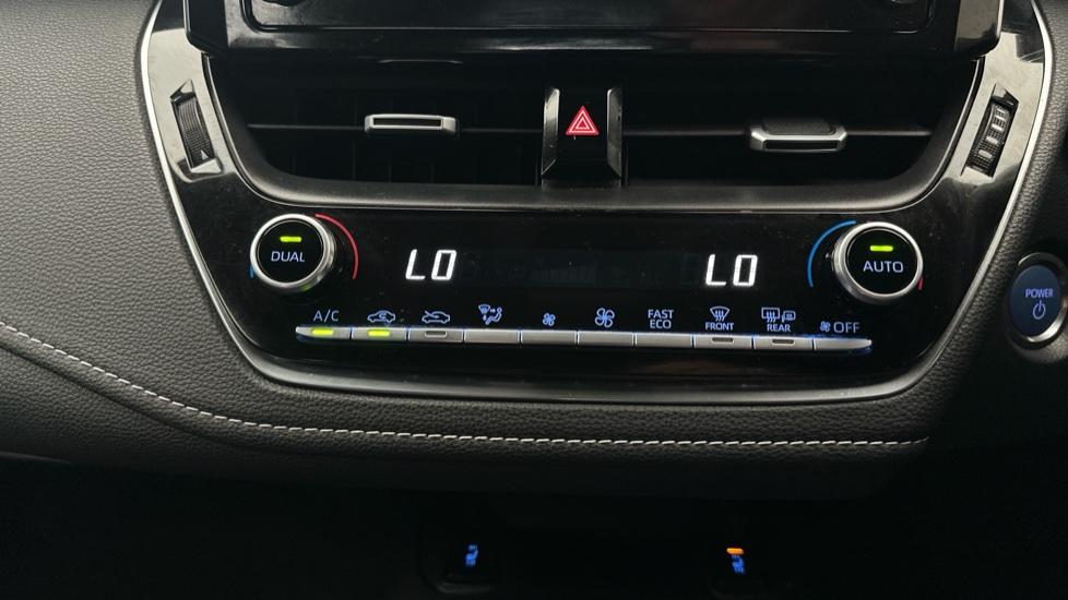 Air Conditioning /Dual Climate Control 