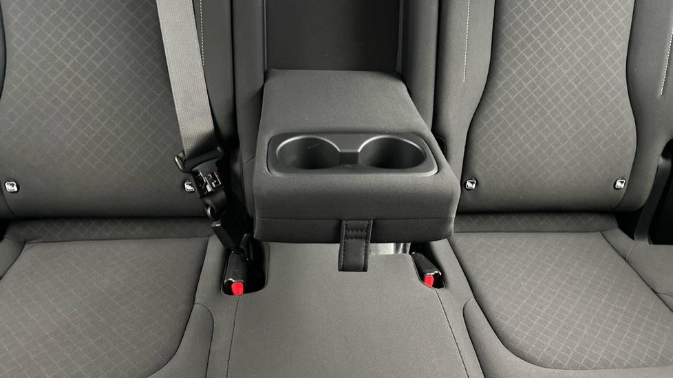 Rear Armrest/ Cup Holder