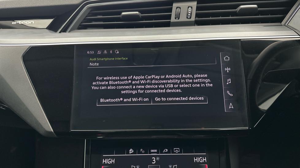 Apple Car Play & Android Auto