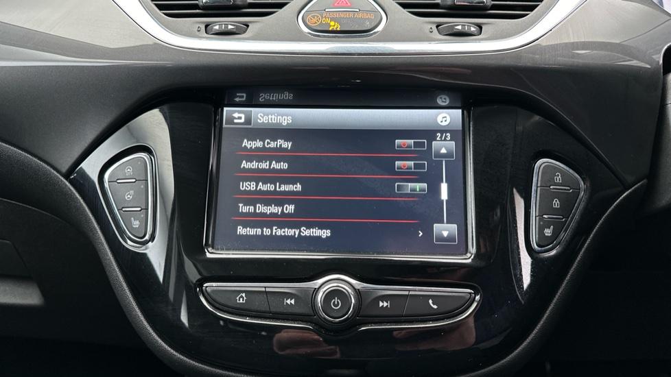 Apple CarPlay / Android Auto 