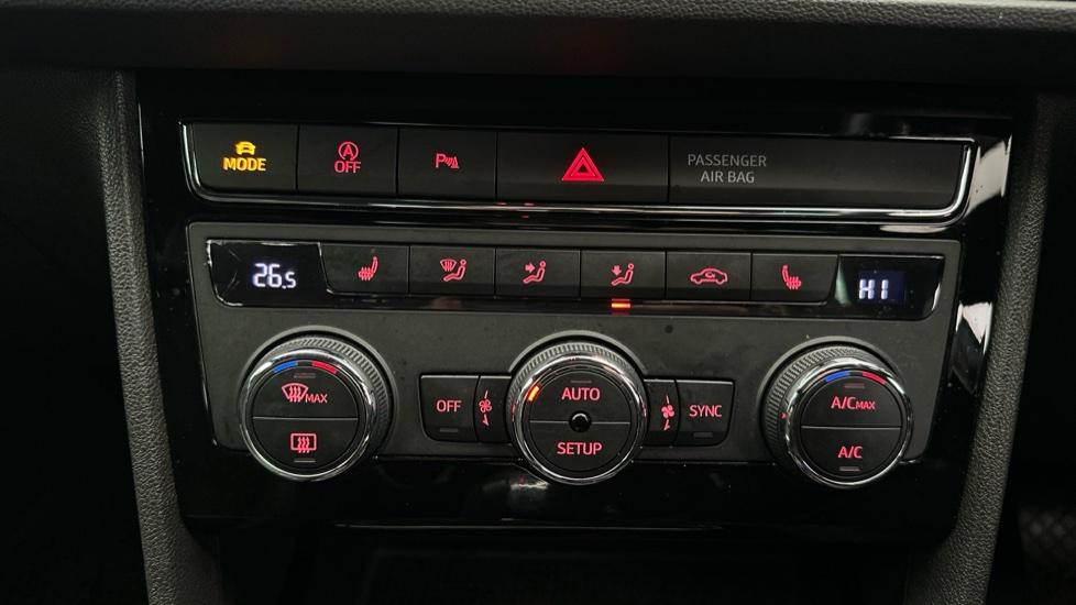 Air Conditioning /Dual Climate Control 