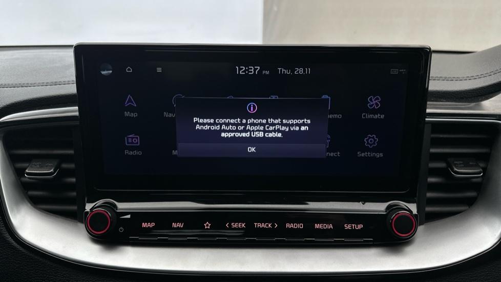 Apple Car Play & Android Auto