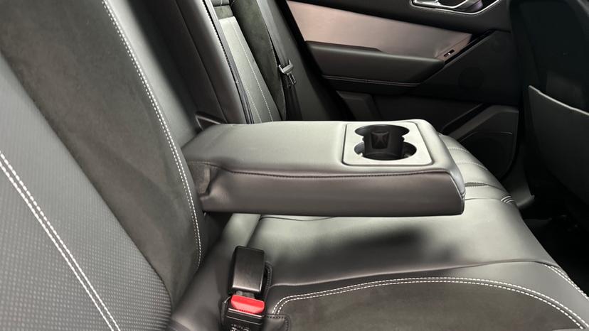 Rear Armrest/ Cup Holder