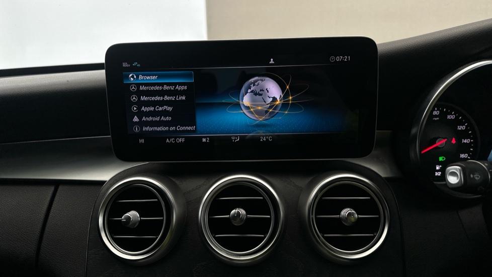 Apple Car Play & Android Auto