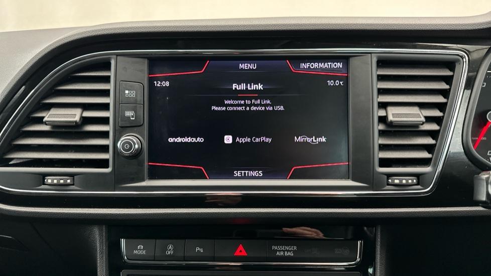 Apple Car Play & Android Auto