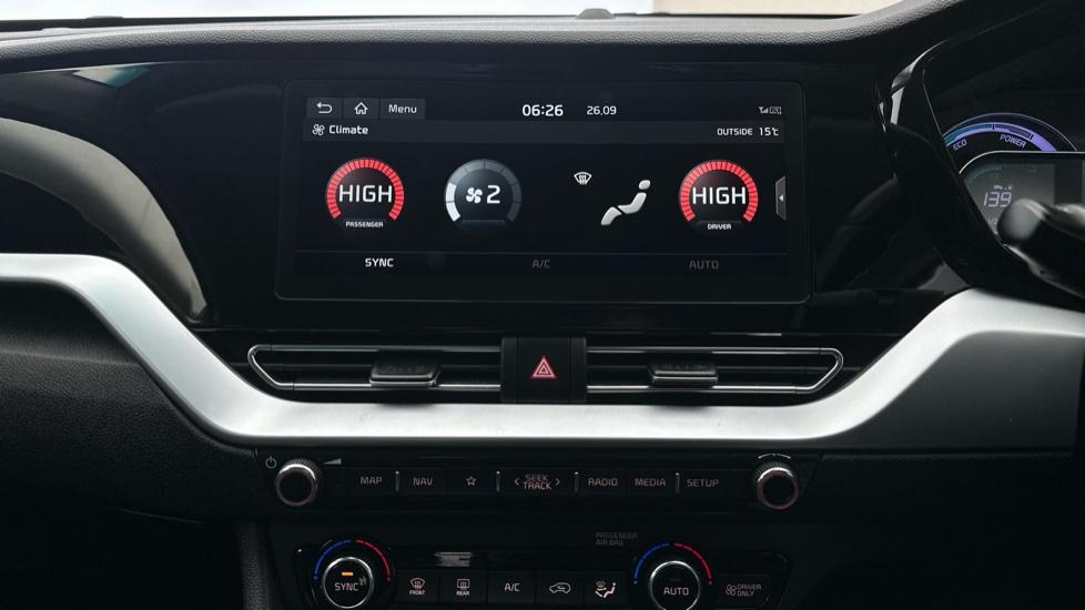 Air Conditioning /Dual Climate Control 