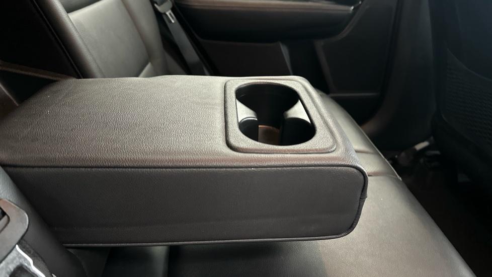 Rear Armrest/ Cup Holder