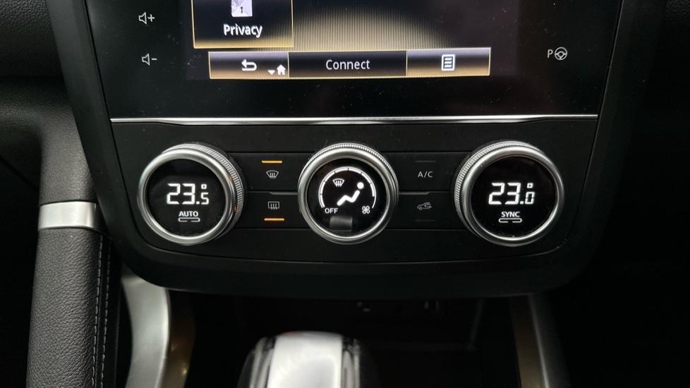 Air Conditioning /Dual Climate Control 