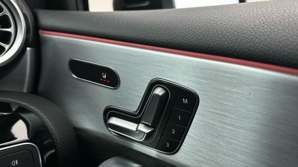 Heated Seats /electric seats 