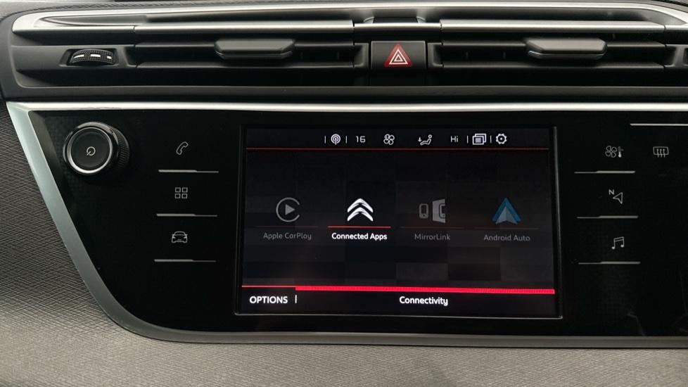 Apple Car Play & Android Auto